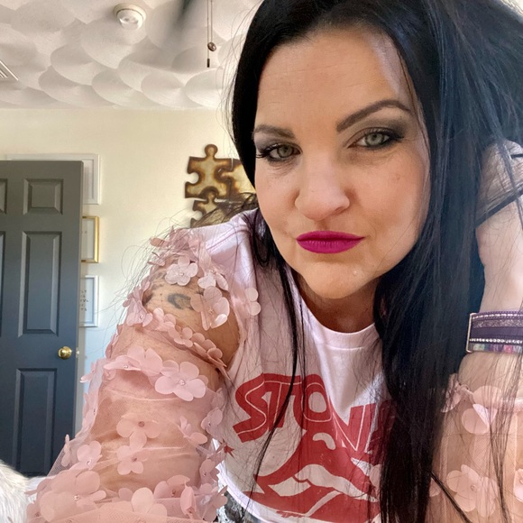 🌿🌸🌙✨🦋 @wildheartgypsy is LIVE NOW! Charlotte is LIVE—Come Shop My Style! 🦋✨🌙🌸🌿 - Picture 5 of 11